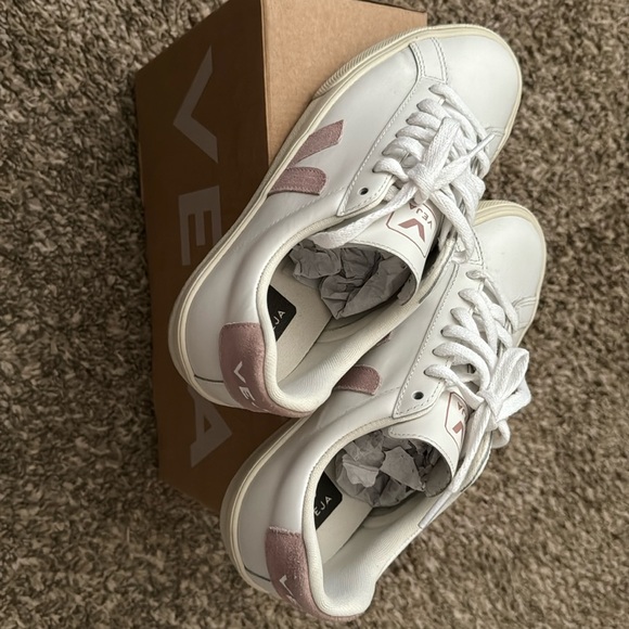 Veja sneakers size 6 (US) or size37 (EUR) , - Picture 1 of 4